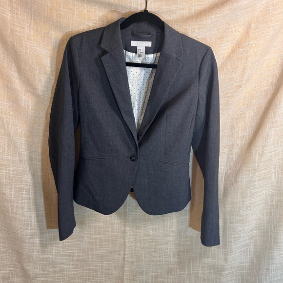 H&M Grey Blazer Suit Jacket with buttons and silky lining.Size 6. - Picture 2 of 12